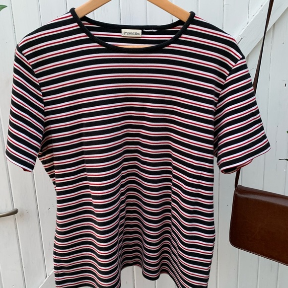 White, red and black stripped t-shirt - Picture 1 of 3